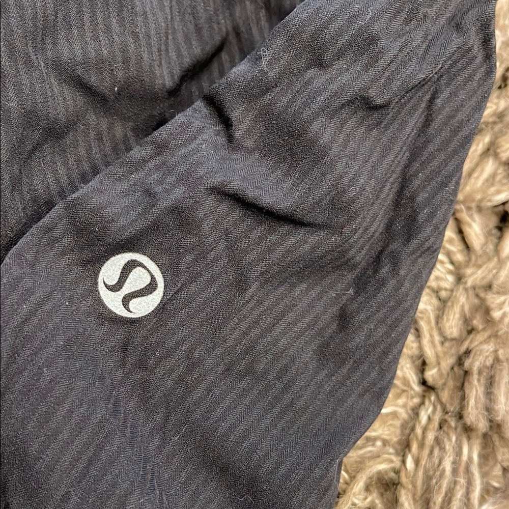 Lululemon Dance Studio Mid-Rise Crop 25” Black Size 10 - Picture 2 of 7